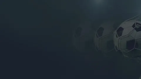 “澳网男单首轮激战：德约科维奇对决巴萨瓦雷迪 精彩瞬间回顾”