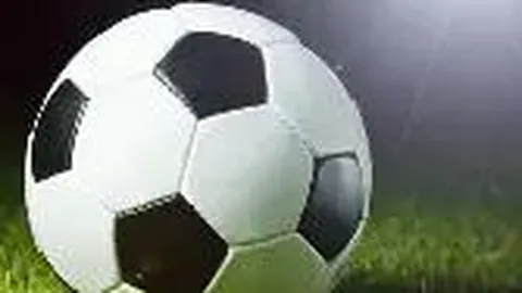 “青岛西海岸9号评分领先，与上海海港3-3握手言和”